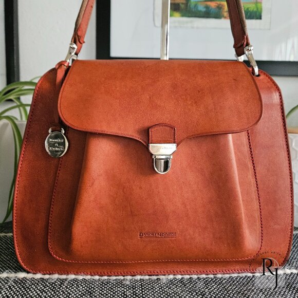 Dooney & Bourke Alto Brown Leather Shoulder Bag – Made in Italy - Picture 1 of 15